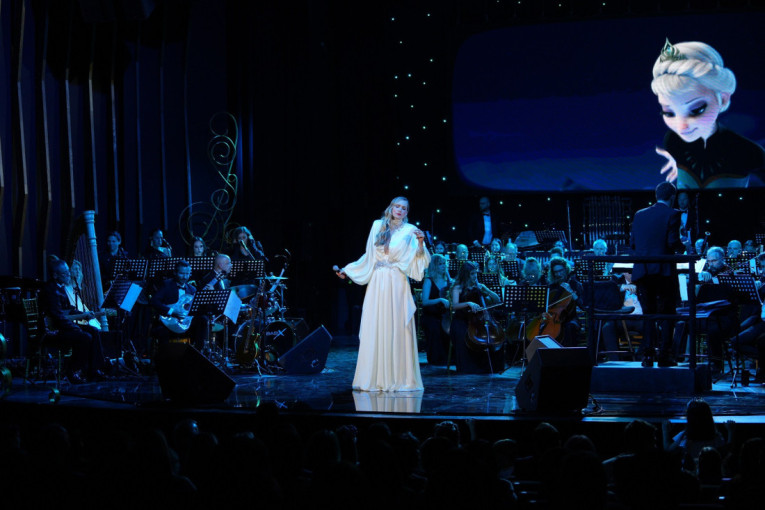 Jelena Gavrilović nagrađena ovacijama na Diznijevim koncertima: Magija Elze iz "Zaleđenog kraljevstva" (FOTO)