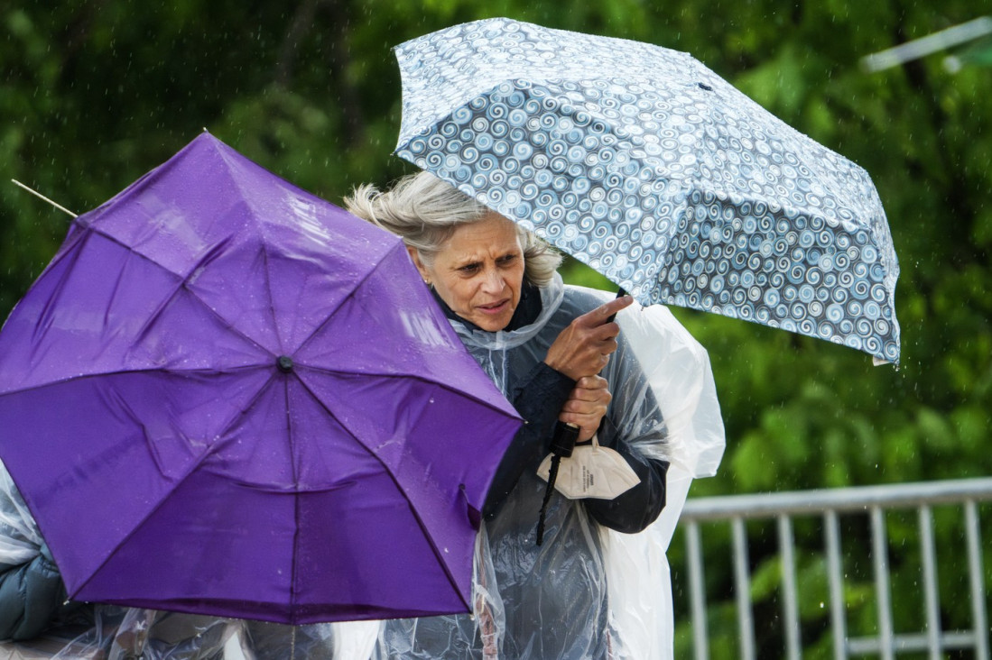 Upozorenje na sat-dva! Počinju oluja i grad, a ovo je novo uputstvo RHMZ