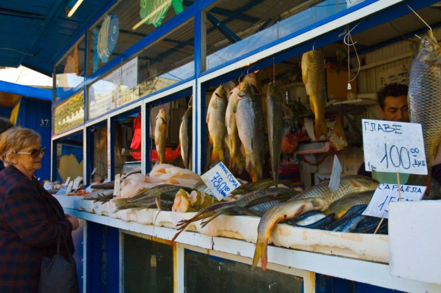 Redovi na pijacama pred Božićni post: Riba ide kao alva, a orasi papreni!
