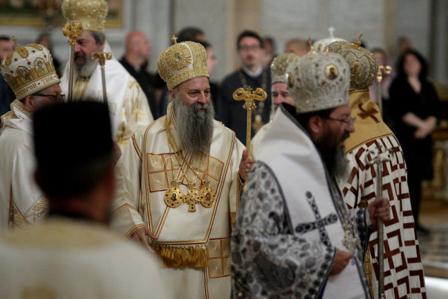 Počinje Sabor Srpske pravoslavne crkve: Patrijarh Porfirije sa vladikama u Hramu Svetog Save (VIDEO/ FOTO)