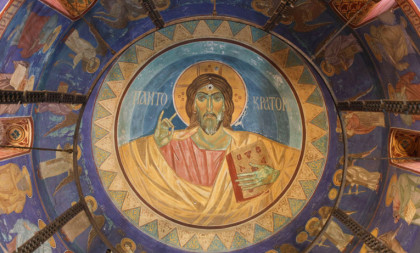 Kako su komunisti "pucali u Boga": Rupa od metka i danas je u freski Isusa Pantokratora, a ono što su uradili nožem je stravično (FOTO)