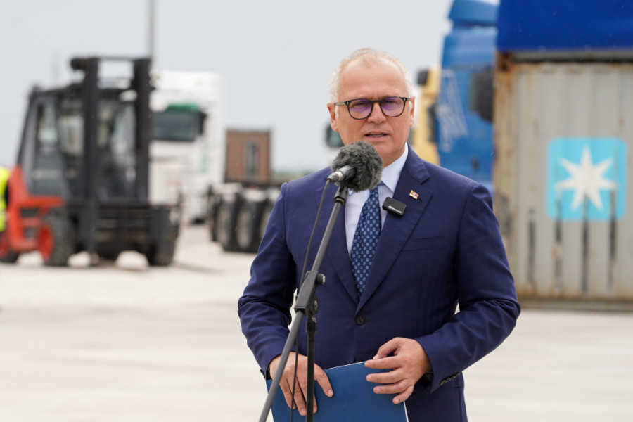 Vesić i Varhelji otvorili Intermodalni terminal: Ovaj projekat je značajan za naš privredni rast