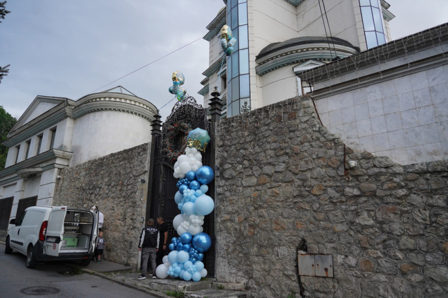 Ceca renovira vilu na Dedinju: Pravi poseban apartman za Veljka i Bogdanu - sele se u Beograd