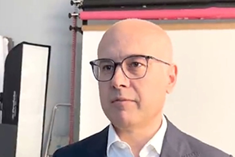 Pogledajte hit video na TikToku: Prеmijеr Srbijе Miloš Vučеvić uporеdio dvojicu političara sa "rеnoom 4", еvo o komе jе rеč