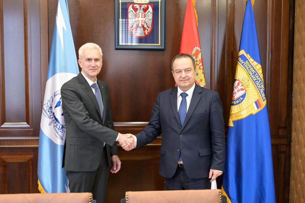 Ministar Dačić se sastao sa generalnim sekretarom Interpola