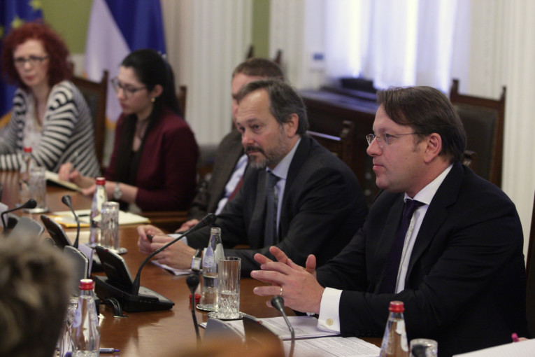 Varhelji: Naredne godine ključne za završetak reformi za pristupanje Srbije EU