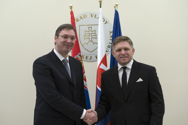 Predsednik Vučić se oglasio nakon atentata na slovačkog premijera Roberta Fica: Prijatelju, molim se za tebe