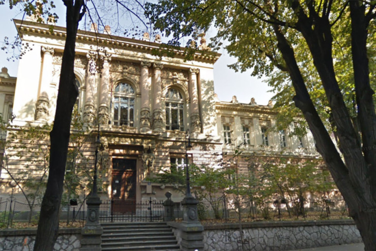 Pretučeni profesor na pregledima, zadobio teške povrede: Oglasila se profesorka Treće beogradske gimnazije