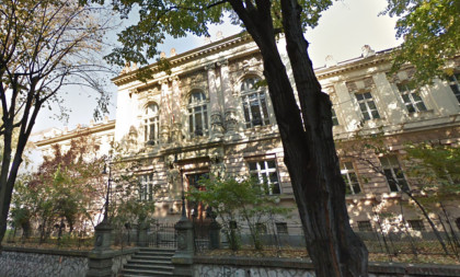 Krivična prijava protiv učenika (17) iz Beograda: Pretukao profesora koji je pokušao da spreči tuču