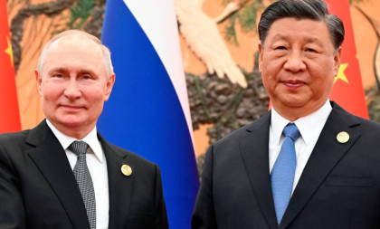 Putin stigao u Kinu - prva poseta inostranstvu od reizbora! Dočekala ga garda, čekaju ga dve etape razgovora sa Si Đinpingom (VIDEO)