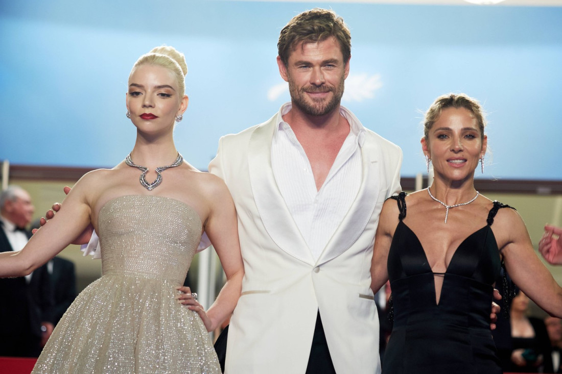 Poljupci Anje Tejlor Džoj i suze Krisa Hemsvorta nakon ovacija u Kanu: Svetska premijera filma "Furioza: Pobesneli Maks Saga" (FOTO/VIDEO)