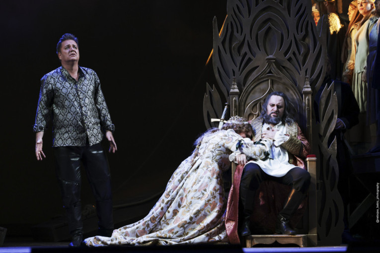 Jedna sudbina, prokletstvo i večito pitanje kako živeti sa bolom u srcu: Premijera Verdijeve opere „Simon Bokanegra” (FOTO)