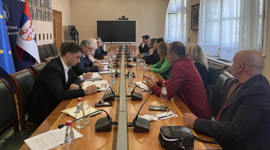 Zaštita prosvetnih radnika: Uvodi se posebno krivično delo za napad na zaposlene u obrazovanju