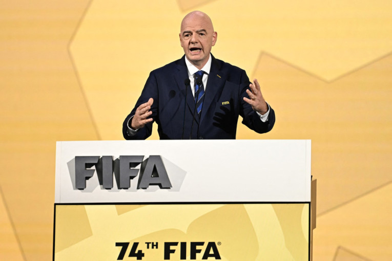 Revolucija u svetu fudbala: FIFA izbacuje sudije!