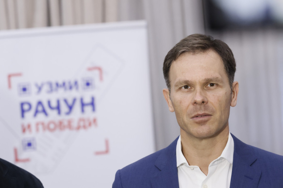 Zašto vas plaća Rokfeler?! Siniša Mali urnisao Manojlovića: Samo prošle godine vam je njegov fond uplatio 25.000 dolara!