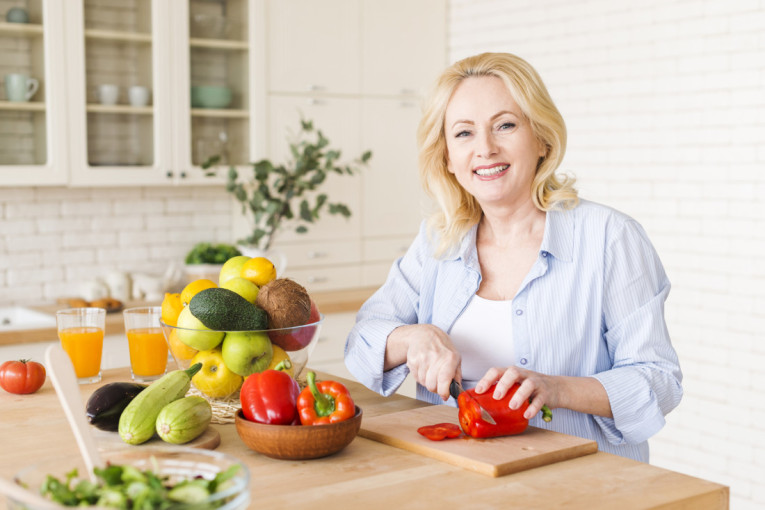 Menopauza donosi valunge i nesanicu, ali ove tri navike mogu da olakšaju tegobe