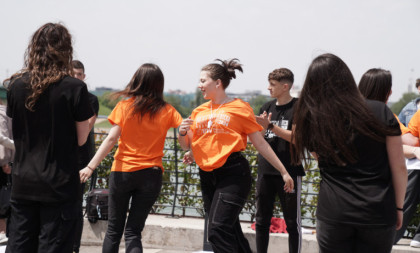 Maturantski ples na Sava promenadi - poziv za sve vršnjake iz Srbije na "Ples tolerancije" 21. maja (FOTO)