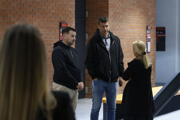 Roditelji dece ubijene u "Ribnikaru" došli u Palatu pravde: Nastavlja se suđenje Kecmanovićima!