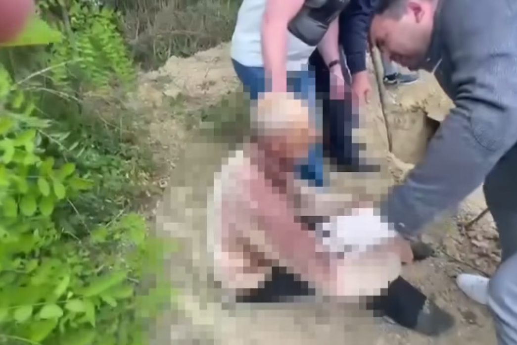 Muškarac živ zakopan! Proveo 4 dana u grobu, policajci ga slučajno pronašli (VIDEO)