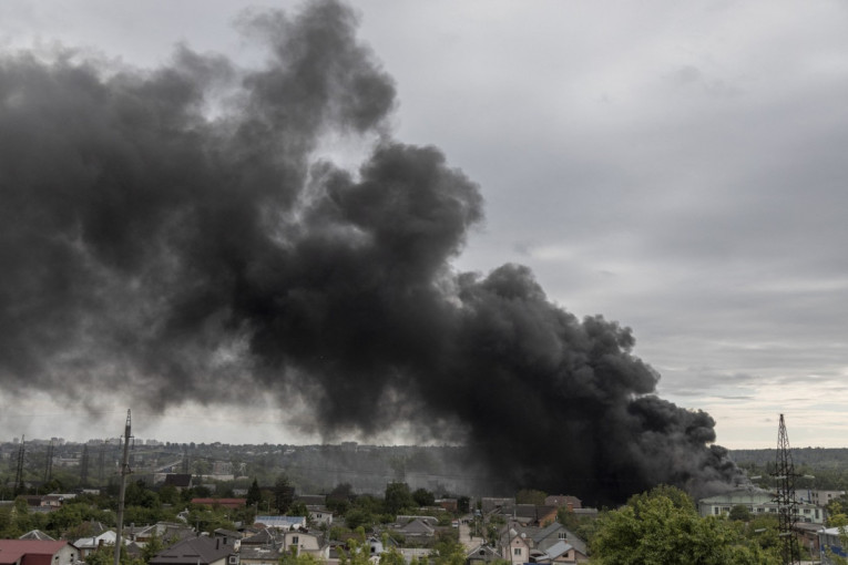 Dva zvaničnika otkrila za CNN: Bajden dao Ukrajini dozvolu da američkim oružjem izvede napade unutar Rusije