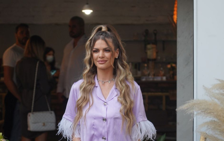 Pevačica se ugojila 30 kilograma u trudnoći! Podelila iskustvo o carskom rezu