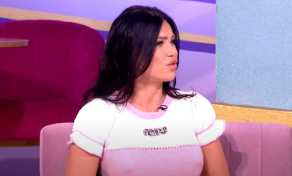 Stanija bez brusthaltera došla u emisiju Sanje Marinković, koja je opet "pecka": Ovo je starletin odgovor
