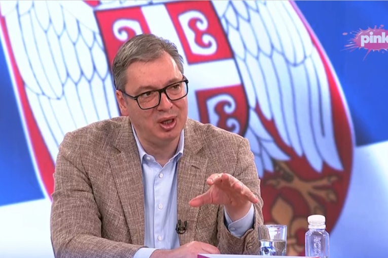 Vučić: Sutra ću da idem da se pomolim Bogu pred put u Njujork, nastaviću da se borim za interese našeg naroda