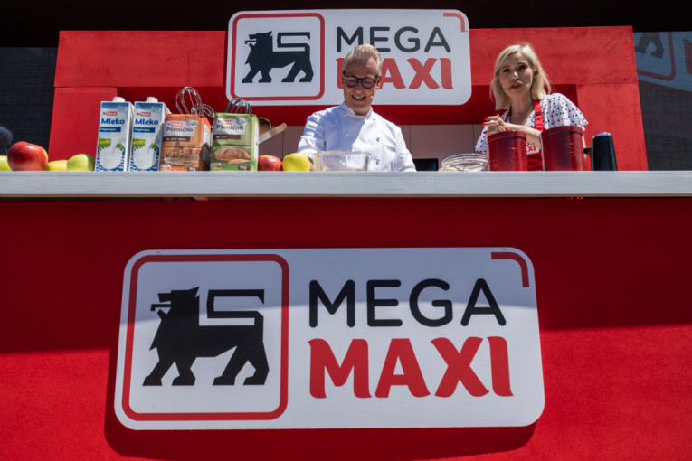 Rudolf van Vin predstavio kupcima u MEGA MAXI-ju kolač sa jabukama