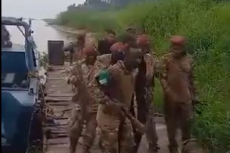 Dramatične scene na ulicama u Demokratskoj Republici Kongo: Sprečen državni udar, naoružani ljudi napali rezidenciju (VIDEO)