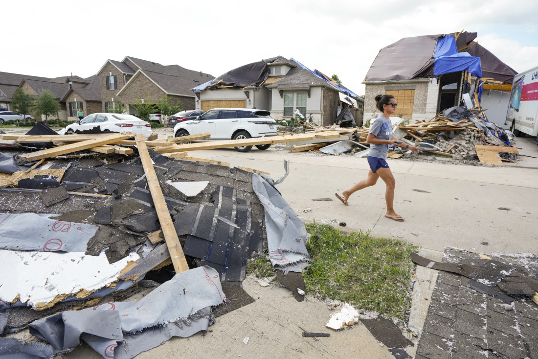 Oluja napravila haos u Teksasu: Više od 226.000 domova bez struje! (FOTO)