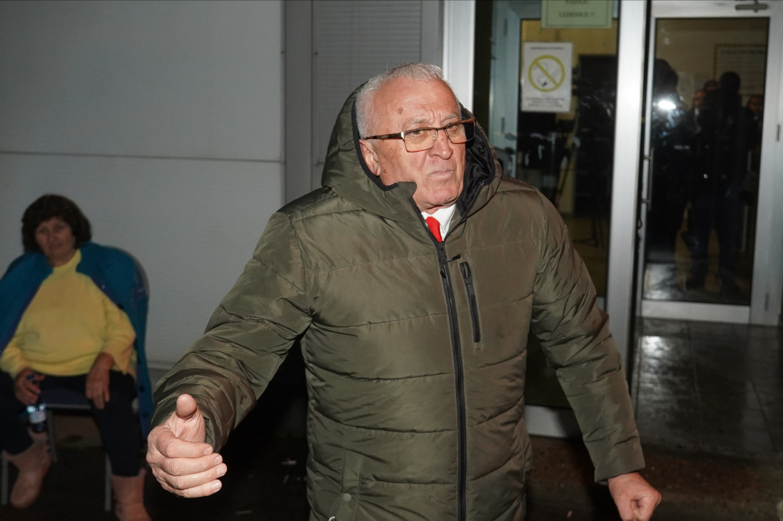 "Mi smo konjine u punoj snazi!" Naš pevač podržao Ristovskog i Anicu Lazić: Klinci treba da uče od nas!