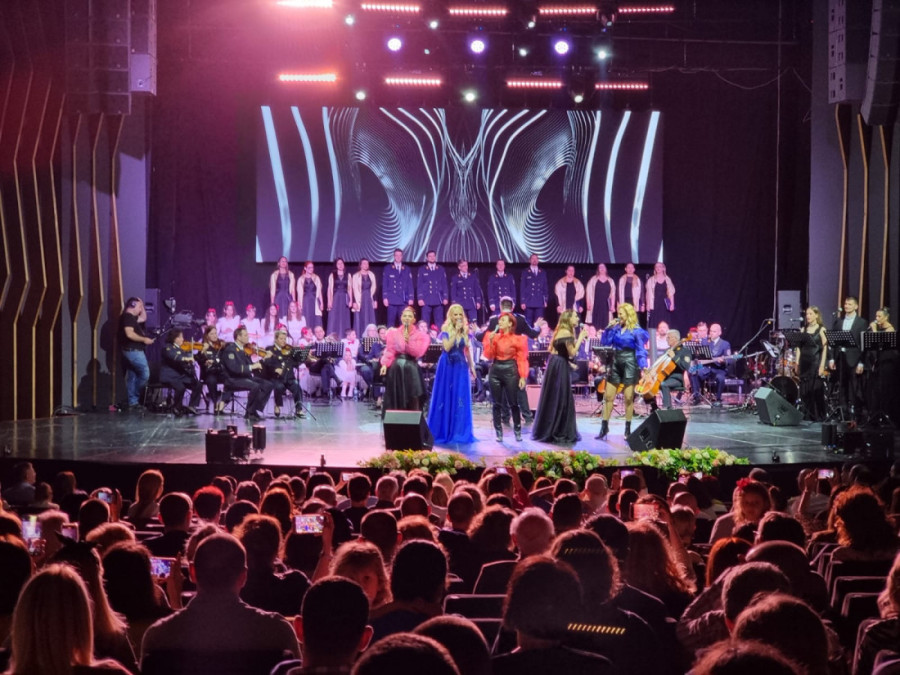Sestre Gobović održale spektakularni koncert u Beogradu: Slavlje srpske kulture i tradicionalne muzike (FOTO)
