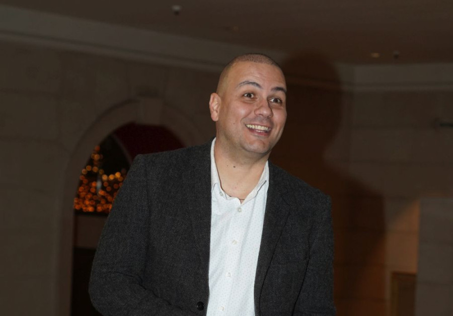 Pevač o početku karijere: Ljudi se slikaju sa mnom, a ja nemam dinara u džepu!