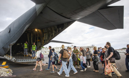 Vojni avioni stigli u Novu Kaledoniju! Evakuacija se sprovodi po hitnom postupku, na ulicama opsadno stanje (VIDEO/FOTO)