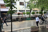 Kiša opet pljušti, građani strepe: Nivo nabujalih reka u Novom Pazaru još uvek pod kontrolom (VIDEO/FOTO)