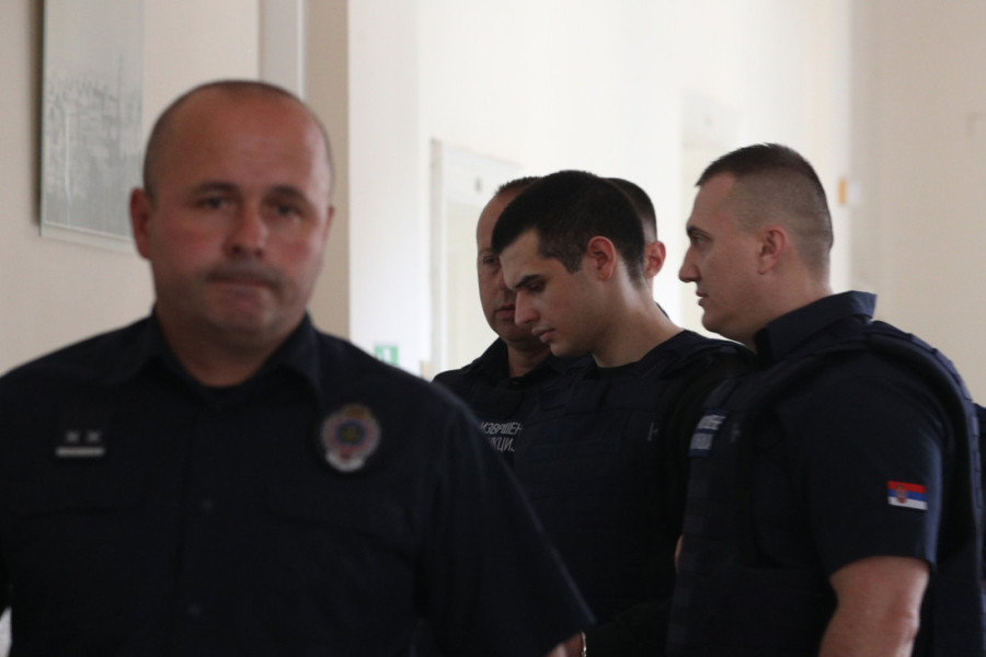 Izmešta se suđenje Urošu Blažiću! Optuženi masovni ubica biće u staklenom boksu, evo gde će biti održano ročište