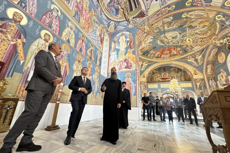 Prošlost grada na Moravi: Selaković otvorio muzej Srpske pravoslavne crkve u Čačku (FOTO GALERIJA)