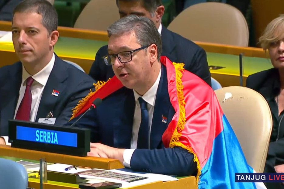 Obraćanje predsednika Vučića posle usvajanja sramne rezolucije: "Nikada se to nije desilo u UN"