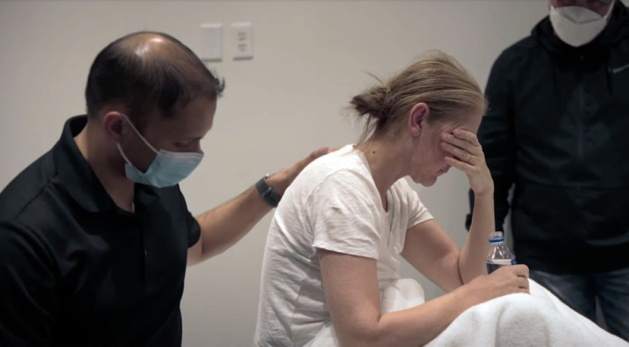 Pila krv dece i "umire od kurua“? Jeziva priča o Selin Dion i Epstinu preplavila mreže