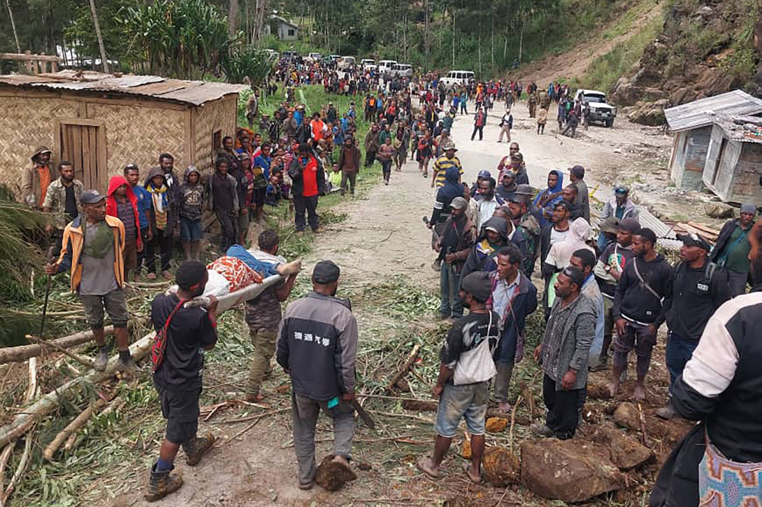 Aktiviralo se klizište na Papui Novoj Gvineji! Više od 300 ljudi zatrpano, strahuje se da ima mnogo mrtvih! (FOTO)