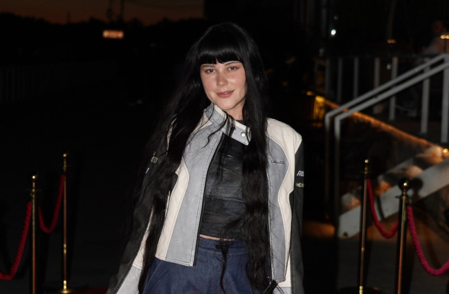 Teya Dora zarađuje više nego mnogi pevači: Obara rekorde na ovoj platformi, od cifre će vam se zavrteti u glavi