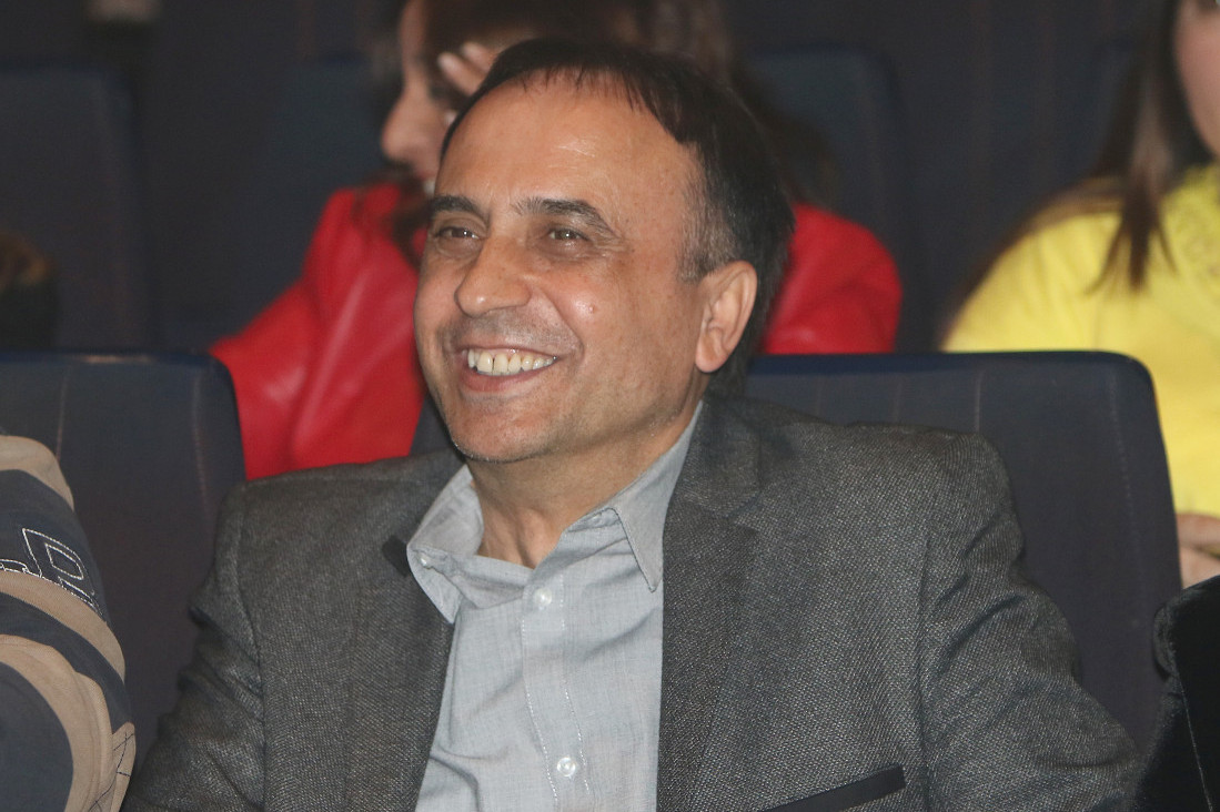 Beki Bekić je isprva bio zatečen kad mu je ćerka ovo predložila: Sad kao od šale peva dečije pesme i uzgaja voće i povrće!