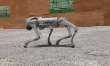 Da li je ovo budućnost ratovanja? Roboti-psi prikazani na vojnim vežbama Kine i Kambodže (VIDEO)