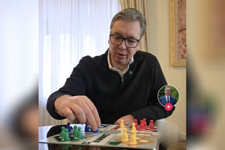 Hit snimak predsednika! Vučić seo da igra "Ne ljuti se, čoveče", a nećete verovati ko mu je protivnik! (VIDEO)