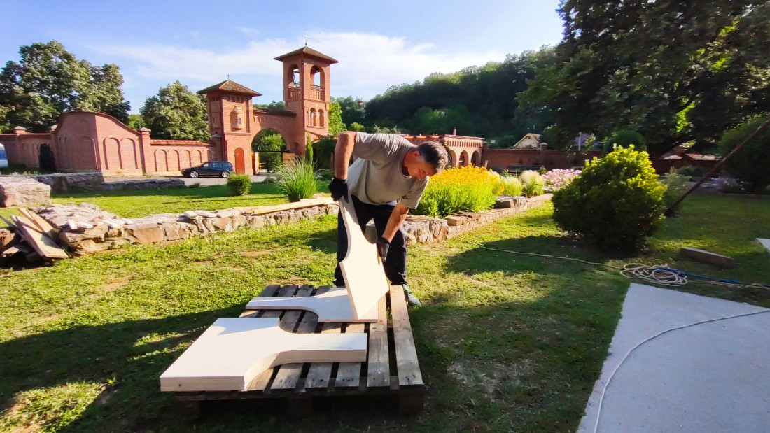 Ustaše su zapalile naš manastir, Nemci ga sravnili, a komunisti dokrajčili: Ali on se opet diže iz pepela, a i vi možete pomoći (FOTO)