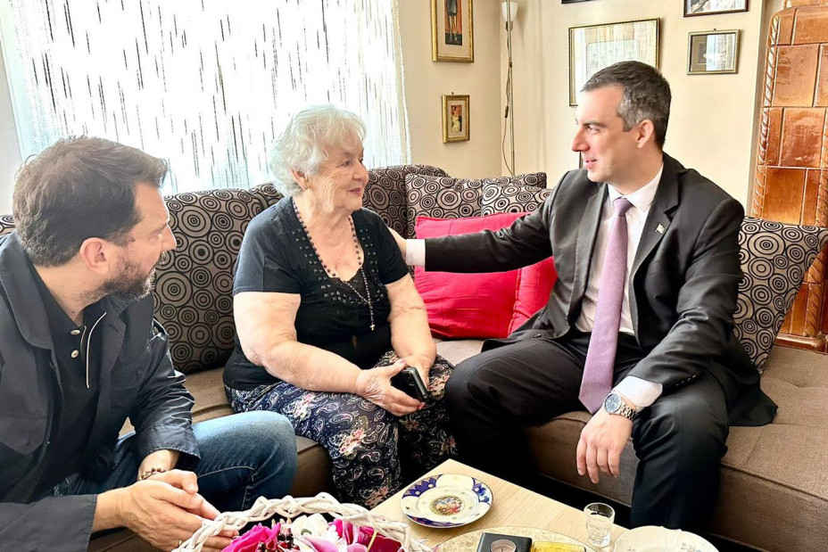 Orlić u Zemunu sa Jelenom Buhač Radojčić "Darom iz Jasenovca" i kandidatima sa liste "Zemun sutra" (FOTO)