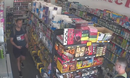 Blamantna krađa iz prodavnice u Novom Sadu: Obratite pažnju na ovog momka (VIDEO)