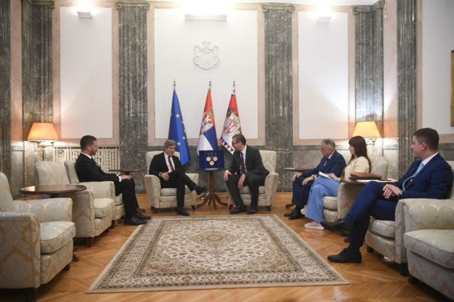 Vučić sa Silvom: Čast nam je da budemo domaćini Evropskog prvenstva u vodenim sportovima