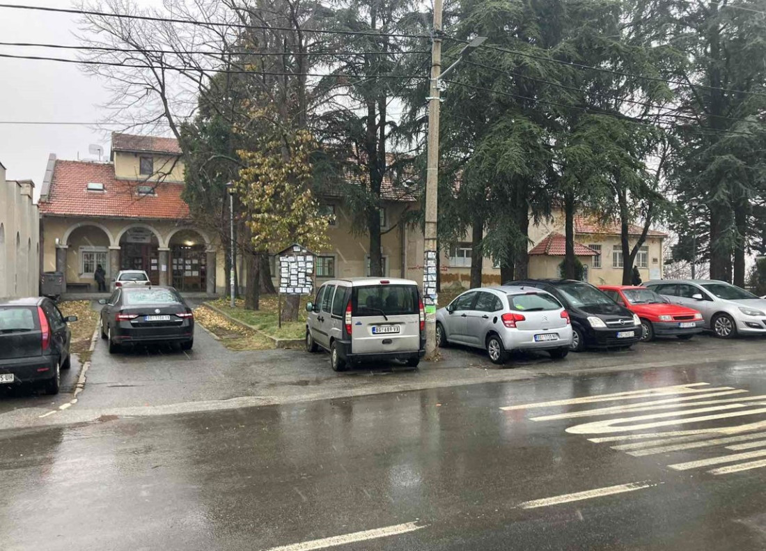 Posle 30 godina se rekonstruiše Dom zdravlja Kumodraž: Uz pomoć predsednika Vučića uradiće se ono što su drugi samo obećavali (FOTO)