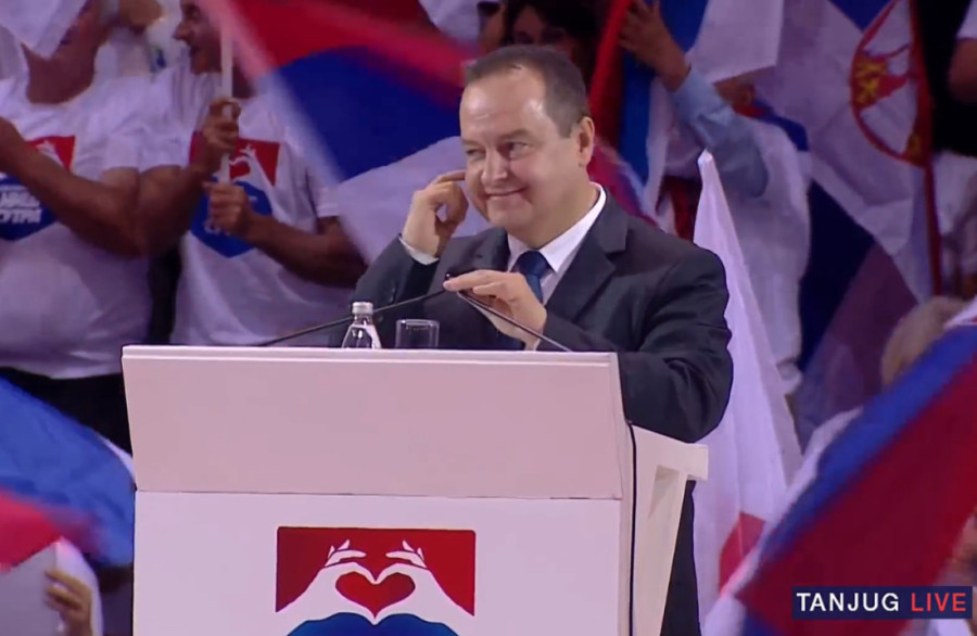 Vučić na predizbornom skupu u Nišu: Opozicija bi nas vratila u prošlost i uništila Srbiju, a mi Srbiju razvijamo i nastavićemo da je jačamo!